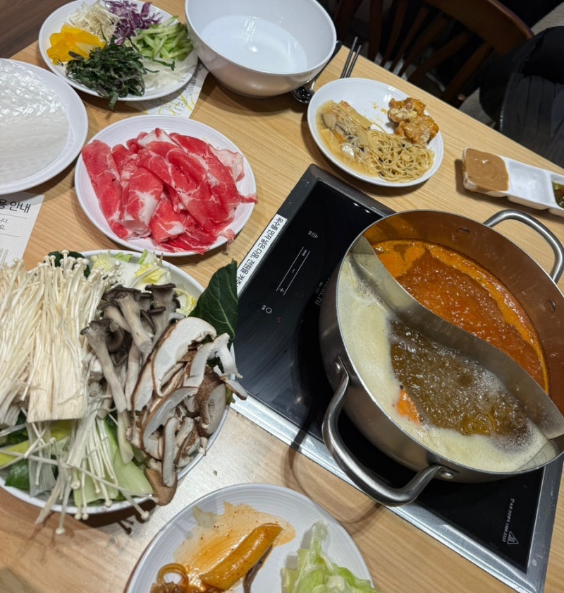 [서울 | 청량리] 고기 무제한, 샐러드바가 있는 로운샤브샤브 청량리점 주말 방문 웨이팅 후....