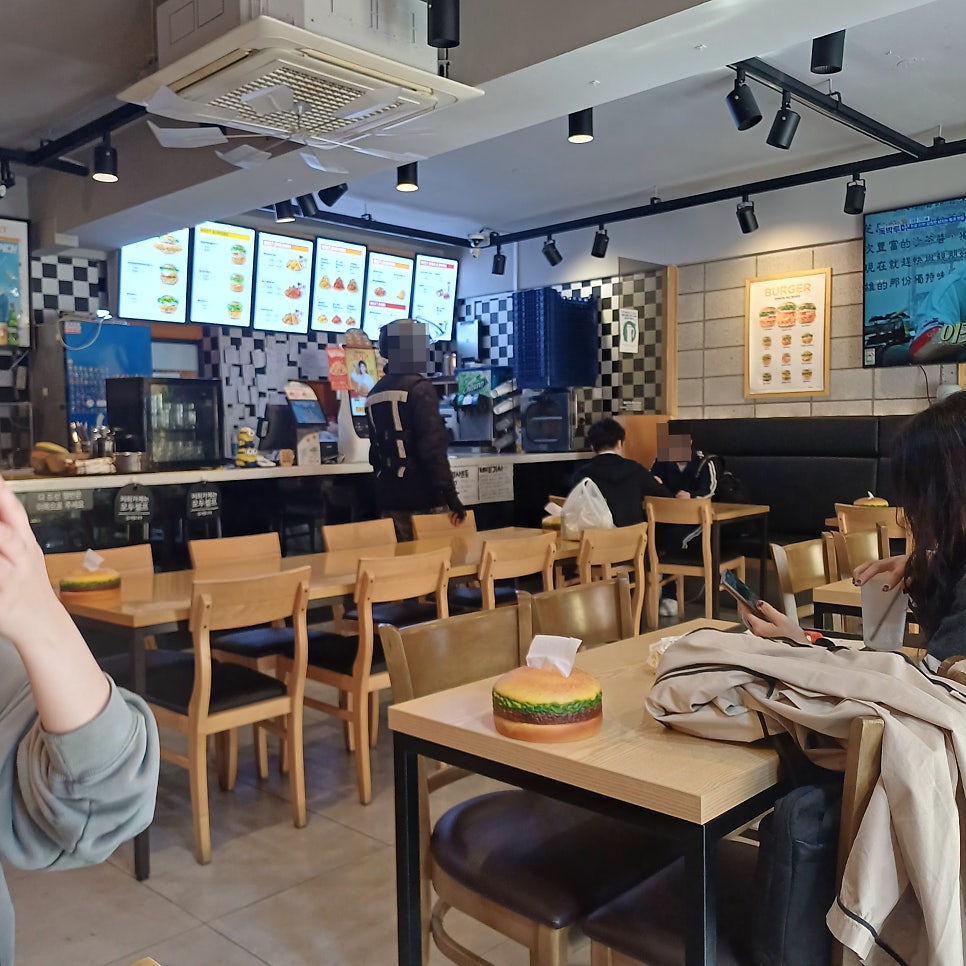 맘스터치 부천소명점 사진 4