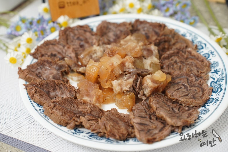 사태수육 요리 부드럽게 만드는 소고기 사태수육 삶는법 레시피 만들기