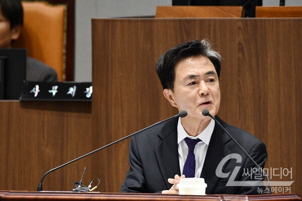 김태흠 지사 “<b>돔구장</b> 건립, 선거용 아냐...<b>충남</b>을 <b>K-컬처</b> 허브... 