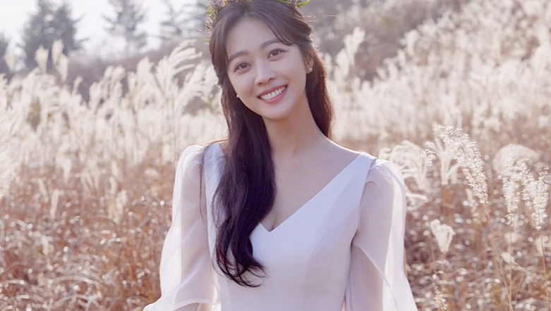 배우 조보아 깜짝 임신 발표 결혼 1년만에 예비 엄마