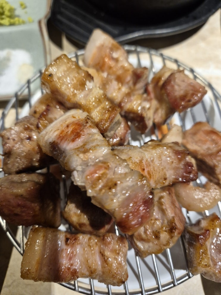  금은돈 양재시민의숲 돼지고기 맛집 삼겹살 목살 구워주는 고깃집