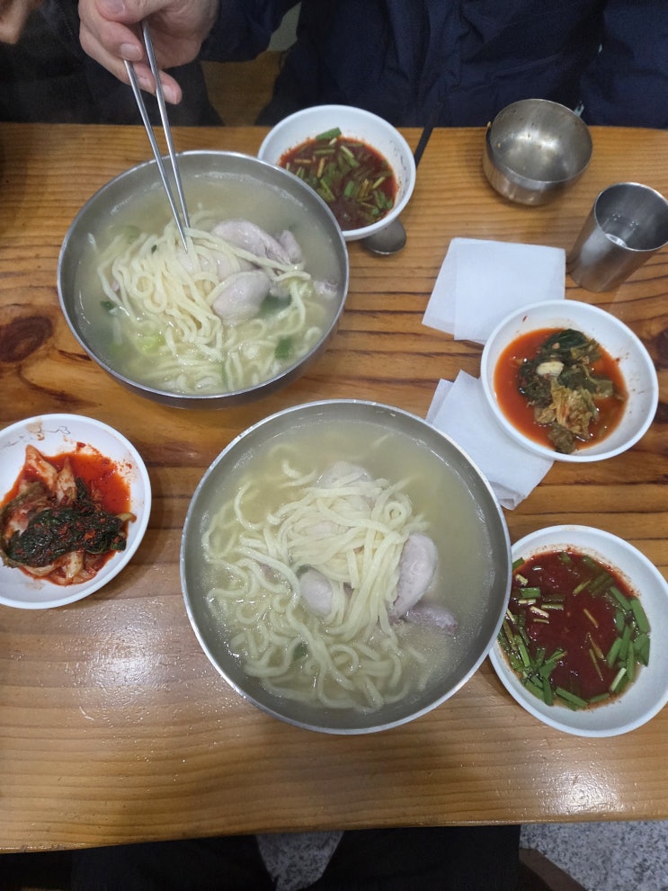  성수동 주민 맛집 - 닭한마리가 들어간 가성비 칼국수집 성수동 '이랑 칼국수'