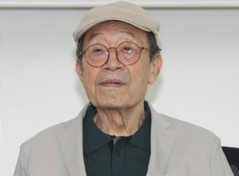 신구, 근황 공개 팬들 마음 안타깝게 만든 소식