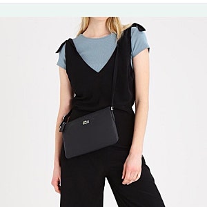 LACOSTE  라코스테 플랫 미니 크로스 백 NF1887PO
