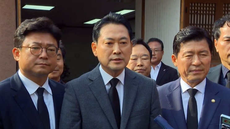 <b>장동혁</b> “12.3 <b>계엄 사과</b>? 지금은 아니다”