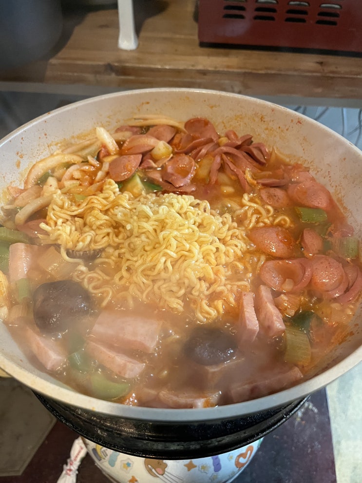 [마켓컬리] 햄 가득 송탄식 부대찌개 리뷰