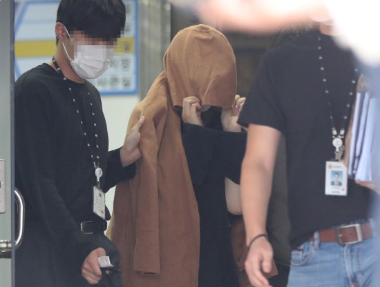 '<b>뉴질랜드 가방속 남매</b>시신 사건' 한국인 엄마 <b>종신형</b> 선고
