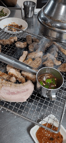  BTS 뷔도 다녀간 성산 현지인 맛집, ‘제주길흑돼지’ 진짜 왜 이제 알았지?