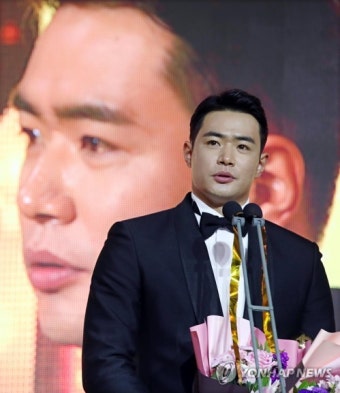 <b>김재환</b> 다년계약 협상 결렬 후 <b>방출</b>, 18년간 뛰던 두산과 "결별... 