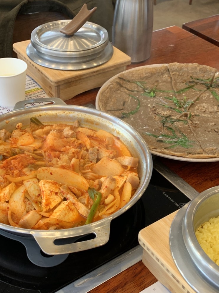 고잔동 점심 맛집 초부리김치찌개 추천｜직장인들이 많이 찾는 이유