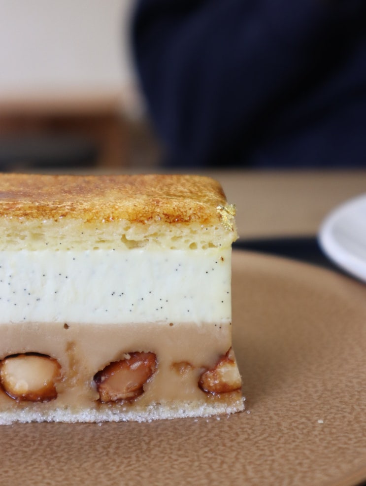  안국 디저트 카페 추천 발렁스 먹자마자 극찬한 호텔급 케이크 맛집
