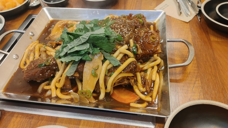  [청량리역] 단체 모임하기 좋은 뼈찜 맛집 <본말감자탕 청량리점>