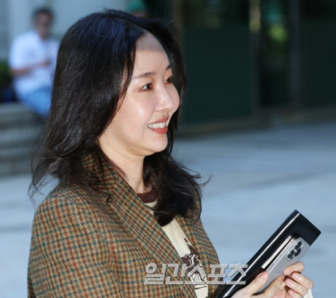   민희진, "방시혁의 엄청난 구애로 하이브 합류했다" 풋옵션 소송서 밝힌 영입 비하인드