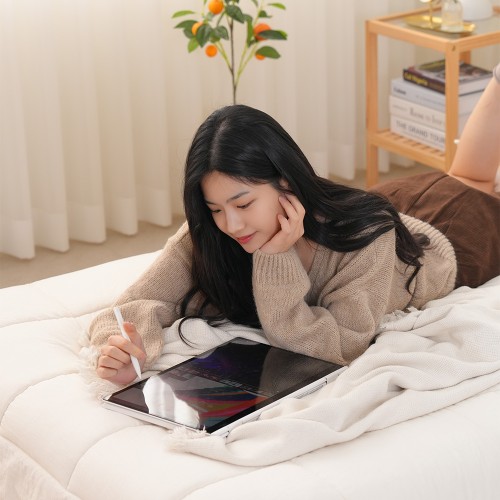  노트북도, 태블릿도 아닌 “작업용 캔버스” 하나