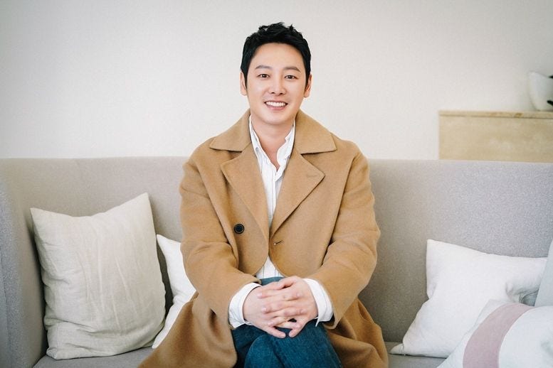 배우 김동욱 아내 와이프 스텔라 김 자녀 출산 영화 드라마 프로필 나이 결혼 가족 mbti 고향 ....