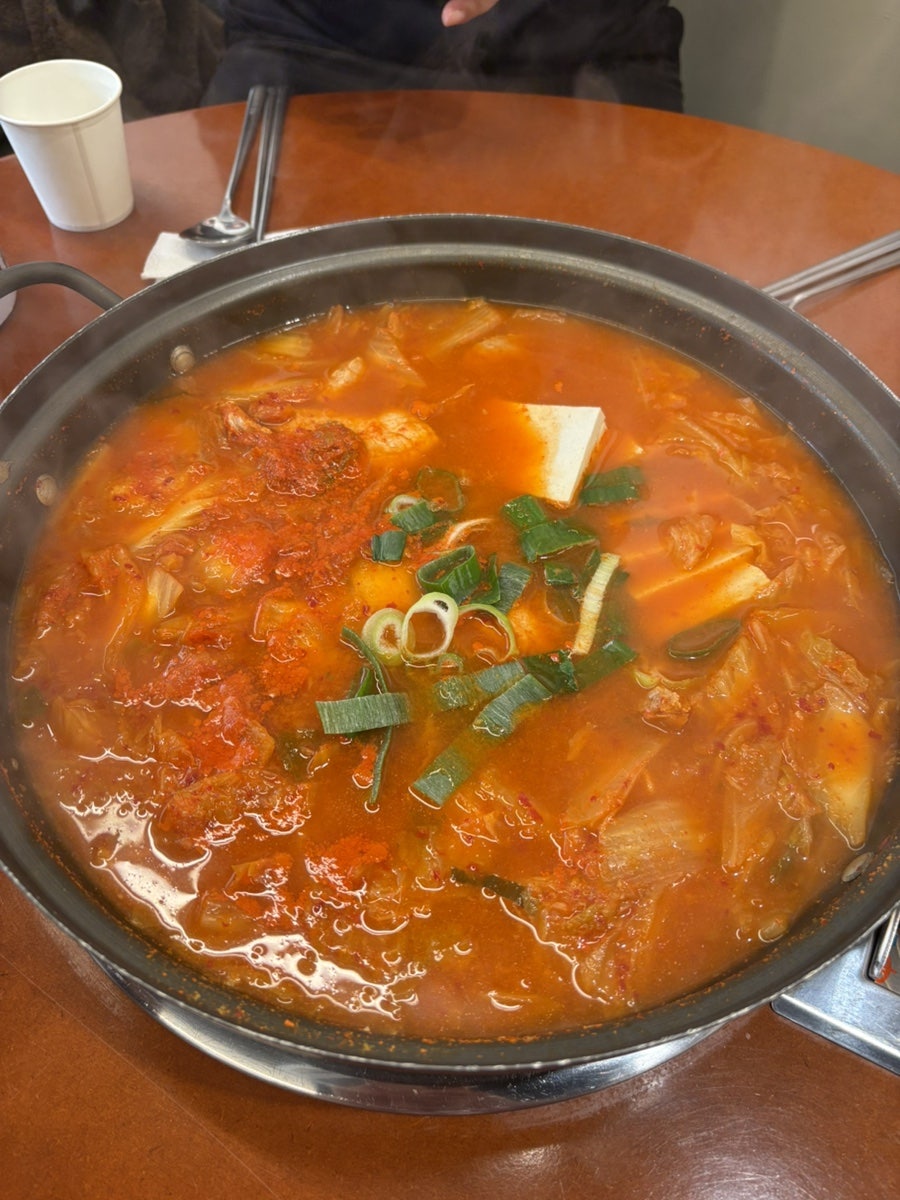 백채김치찌개 봉담2지구점 사진 3