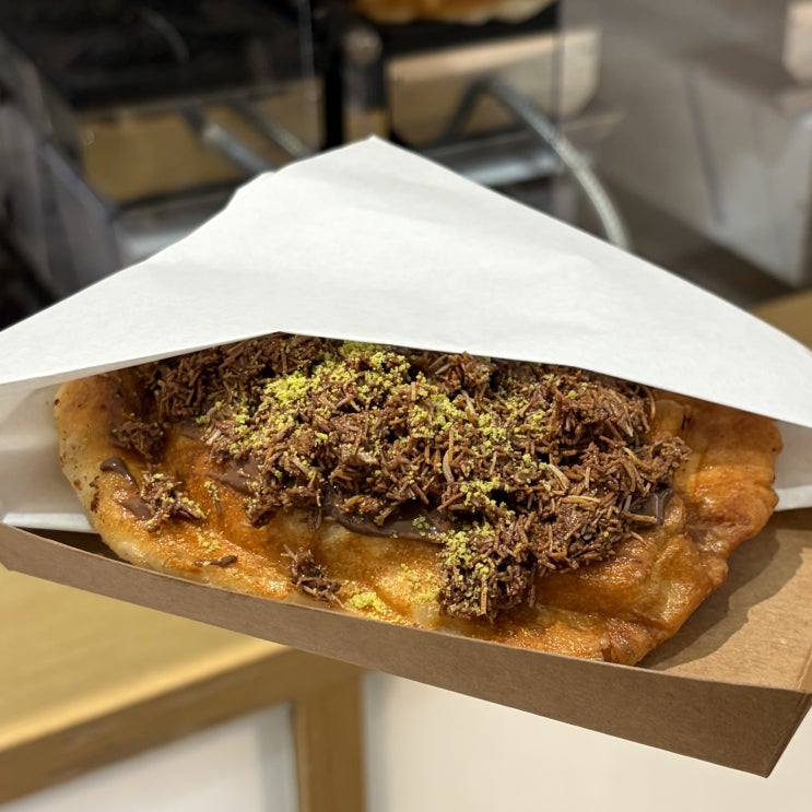  롯데월드몰팝업 / 팝업스토어 에서만 맛볼 수 있는 두바이소금붕어빵 [ 차일디쉬 ]