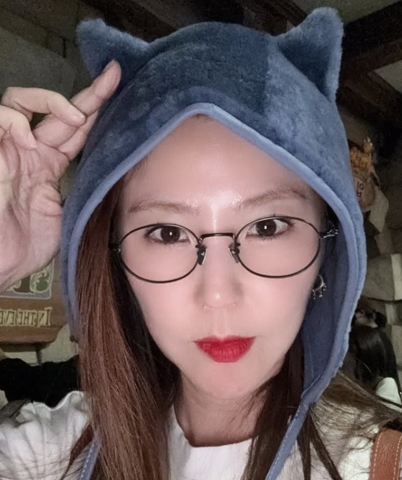   ‘44세’ 이윤미  주영훈, 놀이공원에서 둘만 ‘방끗’! 두 딸은 무표정 유지에 시선 집중!