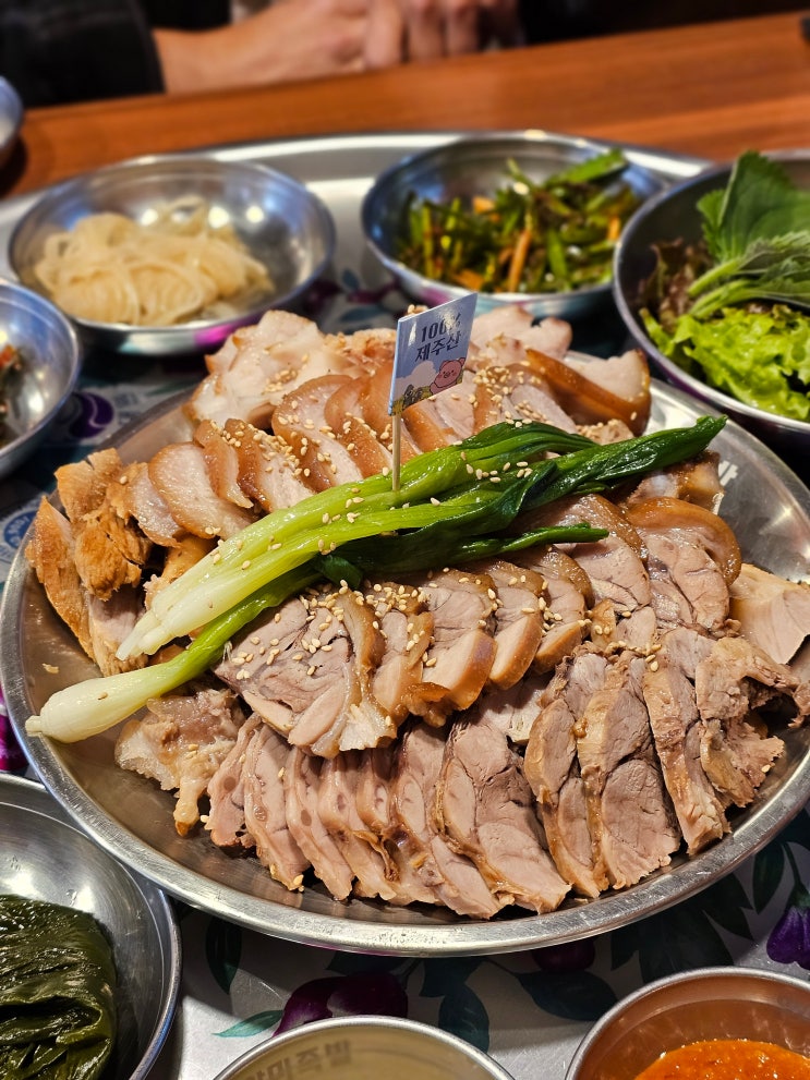  제주 연동 회식 장소 추천 완미족발 오마카세 제주 연동 술집