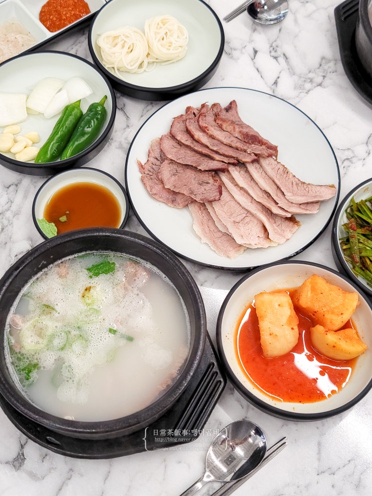  부산 광안리 맛집 청화백 돼지국밥 주차장 수육 필수 허영만 백반기행
