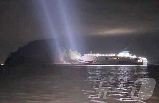 신안 <b>좌초</b> <b>여객선</b> <b>선장</b>, 사고... 지휘 안 해…검찰 <b>구속</b>영장 청구