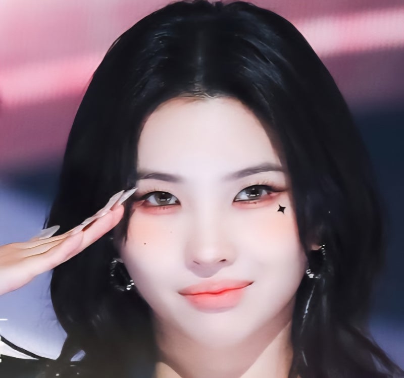 ✨ (여자)아이들 소연: '천재 올라운더' 리더의 나이, 키, 프로필, 인스타그램 완벽 정리