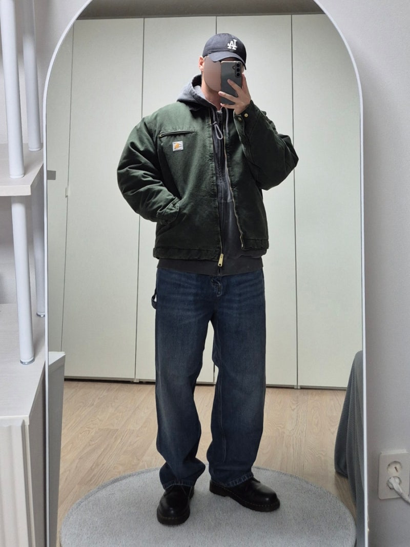 칼하트윕 Carhartt Wip 디트로이트 자켓, 후드집업, 싱글니 팬츠 활용한 간단 겨울 코디 3가지