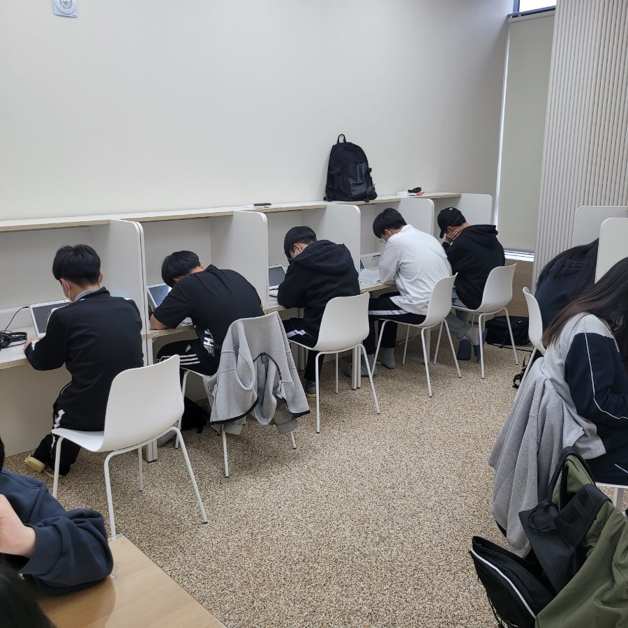 엠베스트뮤엠영어 신사우점 사진 3
