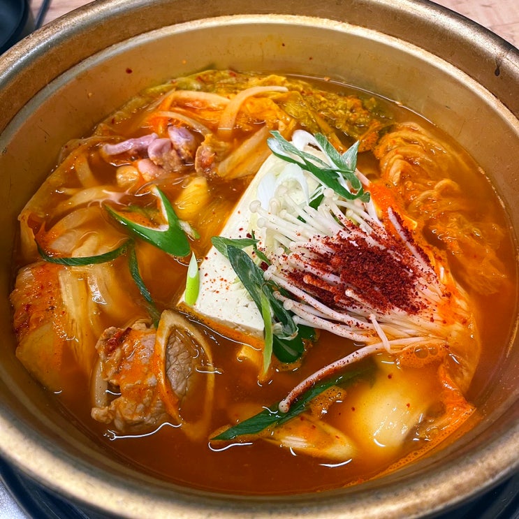  송도 5공구 맛집 은주네생고기김치찌개