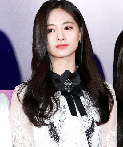 트와이스 쯔위 <b>홍콩</b> 화재 <b>참사</b>에 깊은 <b>애도</b>