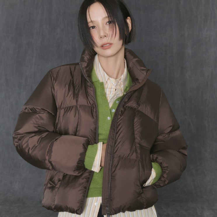  김나영 패딩으로 화제! 휠라 플로우다운 여성 숏패딩 추천 코디 볼까?