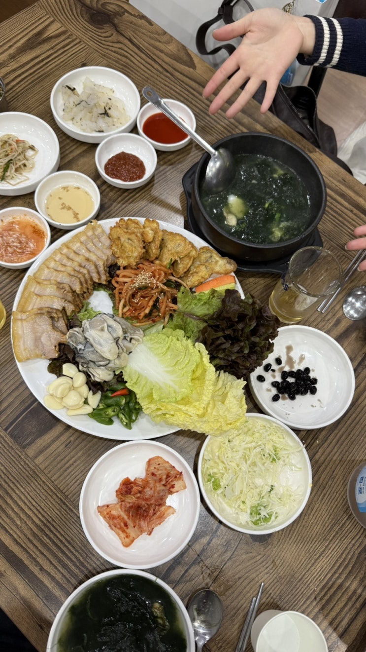  천안 굴국밥 굴보쌈 맛집 추천 "김명자 굴국밥 천안점"