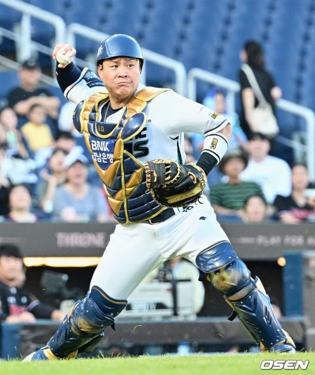KBO 2026시즌 1호 트레이드 NC 박세혁 대 삼성 2027년 신인 3라운드 지명권.