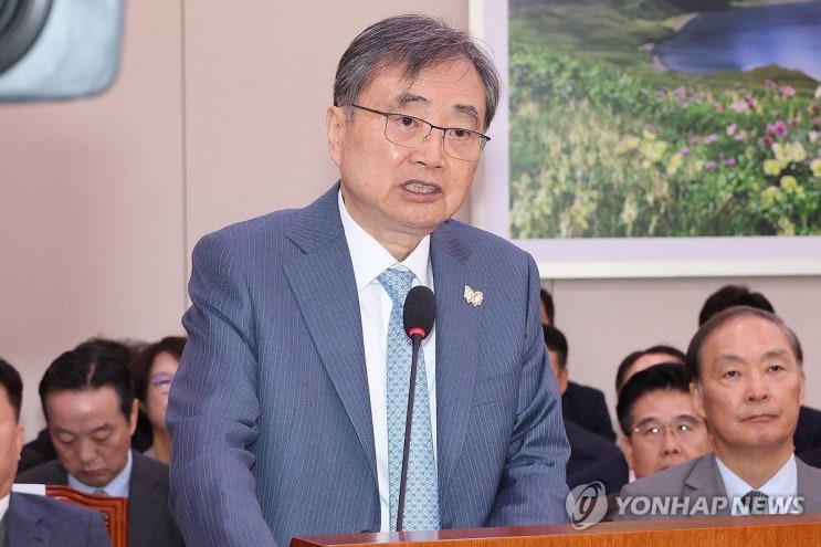 조현 외교부 장관 “<b>핵잠 도입</b>, 먼저 우리 <b>능력</b>부터 <b>평가</b>…그... 