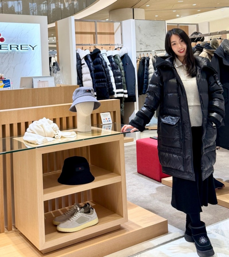 프리미엄 여성 패딩 페트레이 매장에서 쿤토 요베이지 떠거 25FW 입어본 후기