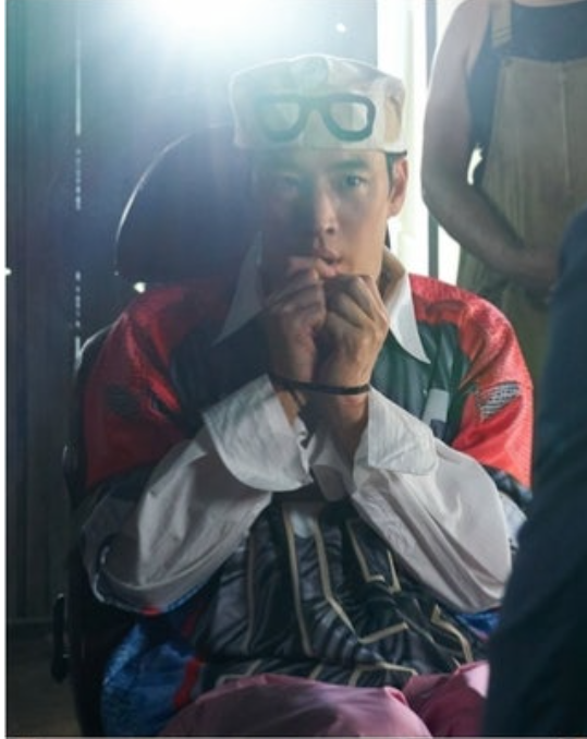 모범택시 시즌3 윤시윤 부캐 비교 차병진과 호구도기 충돌이 만든 극적 전환점