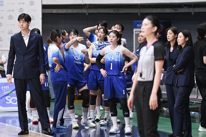 ‘<b>WKBL</b> 버저비터 <b>오심 인정</b>’…신한은행·KB스타즈전, 연맹... 