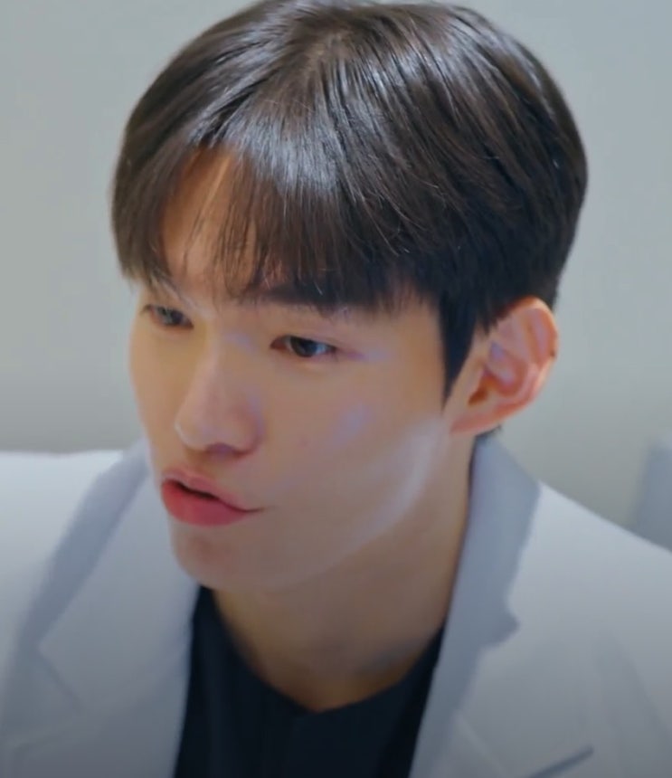 환승연애4 난리났다… 한 집에 前남친 2명+썸남까지, 현지 파문 터졌다 몇부작