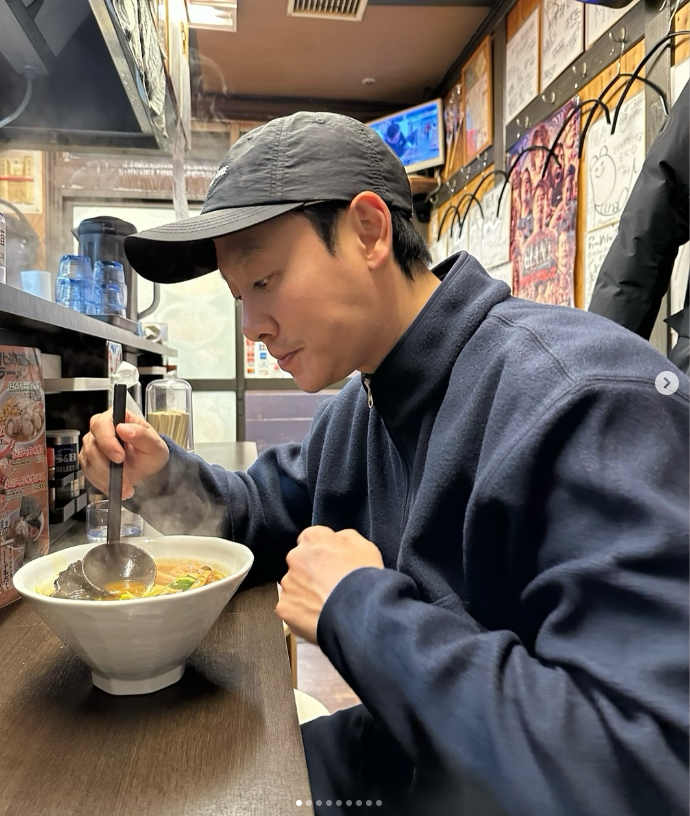 영화 윗집사람들 배우 김동욱 키, 나이