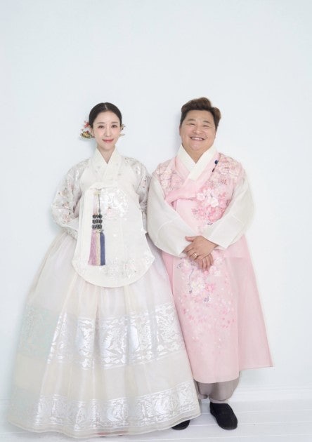 윤정수 원진서 결혼 경제적 파산 극복 후 맺어진 12살 연하의 인연