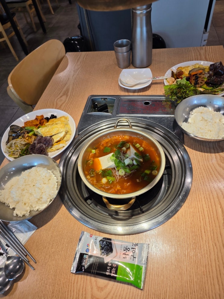  양산 덕계 김치찌개정식 뷔페식 셀프바 간판은 부자갈비