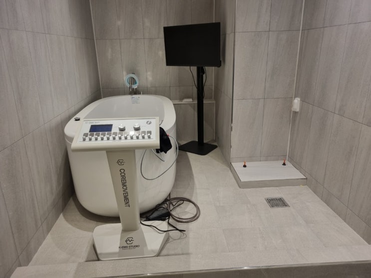  대전 피부관리실 리모델링, 샤워실 누수 잡는 3중 방수 시공법 (조적+우레탄)