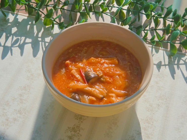  추운 날엔 따듯하게 방울토마토 계란요리 토마토탕 어때요?