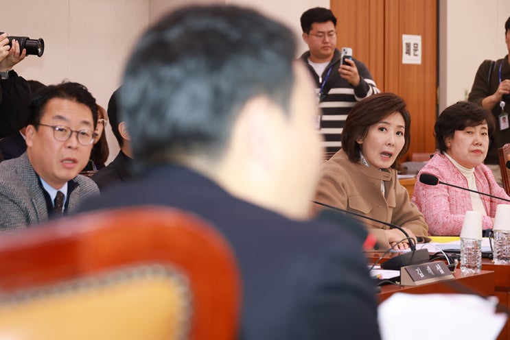 [정치] '<b>내란</b>전담<b>재판부</b>·법왜곡죄' 법사소위 <b>통과</b>… 野 "사법부... 