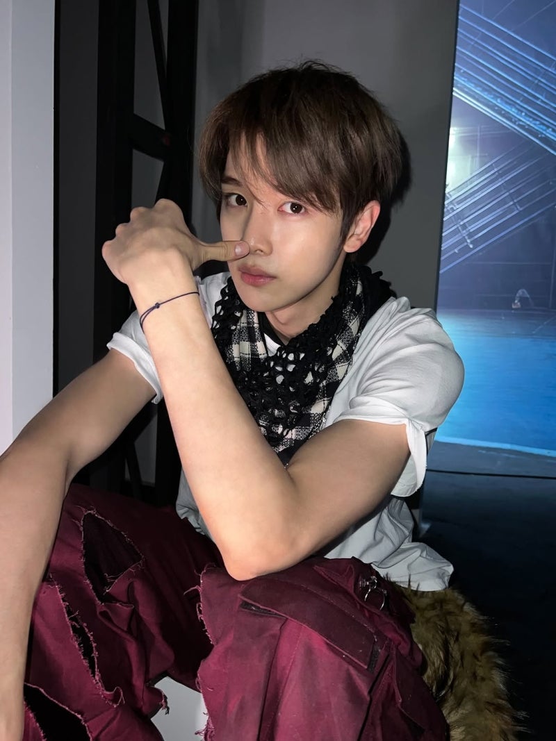 RIIZE 成燦Instagram + Instagram限時動態 (251201)：「fake fame, maybe I don't need it +」