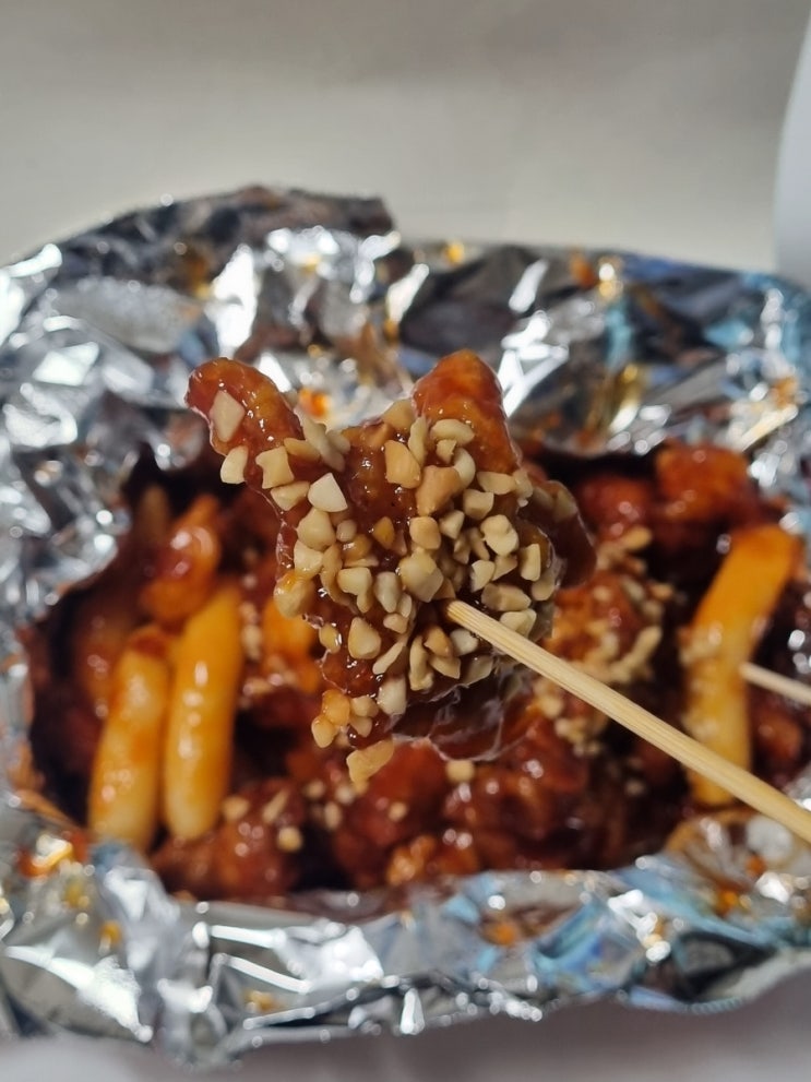  닭강정 배달 ~ 큰집닭강정 약간매운맛 메뉴 가격