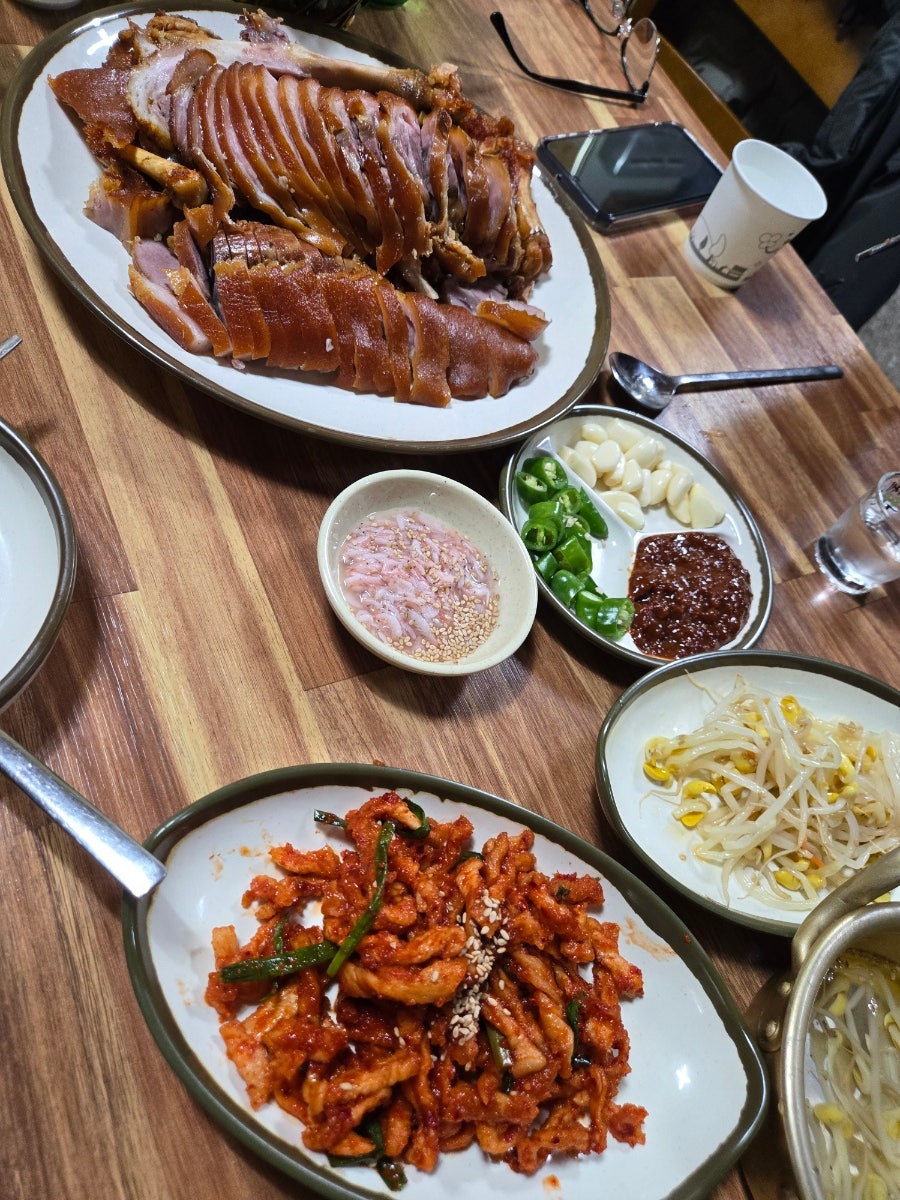 깐깐한족발 사진 3