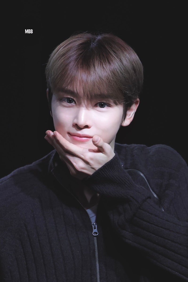 RIIZE Sungchan Fan Signing Event (251130)