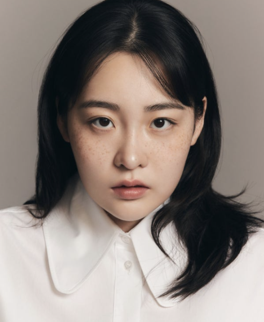   배우 김민하, "살 빼고, 주근깨 없애라" 모진 말들이 자극제가 된 사연은?
